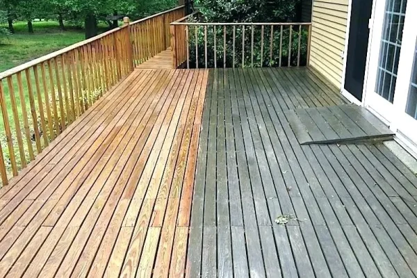 timber deck washing before after Auckland Super Quality Cleaning